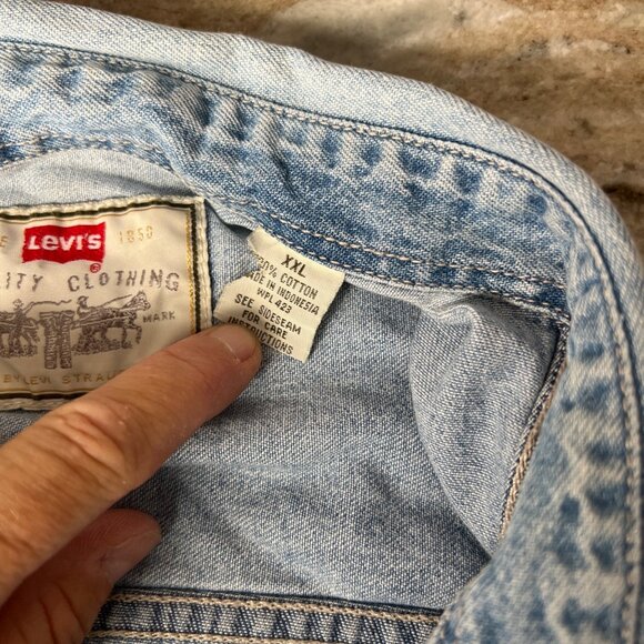 Vintage Levis Mens Denim Shirt Long Sleeve Button Up Red Tab size XXL Rodeo - Picture 6 of 12